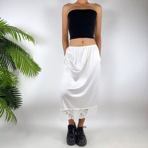 Vintage 90s White Coquette Cottagecore Angelcore Midi Lace Half Slip Skirt / M